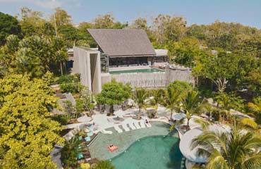 Cross Bali Breakers Resort