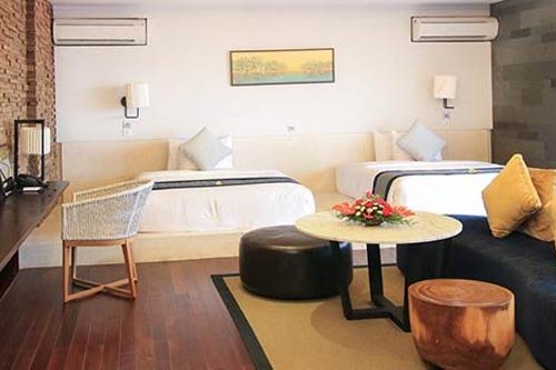Suite Room With Canopy