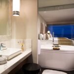 Oceanfront Honeymoon Pool Suite 2