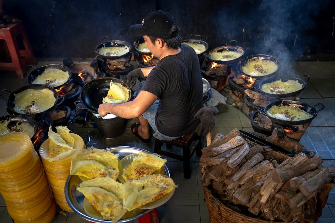 Martabak, Serabi & Nagasari: Indonesia’s Warm Street Classics For First-Time Travellers